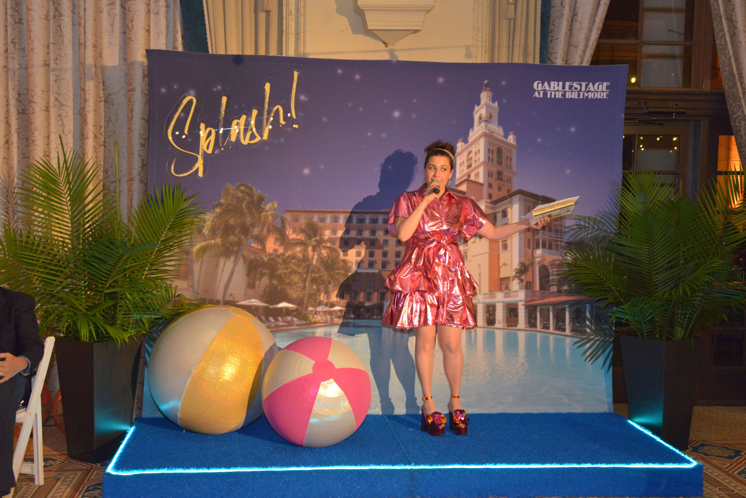 GableStage's new Producing Artistic Director Bari Newport welcomes guests to the Splash! reception (photo credit: World Red Eye, @worldredeye)